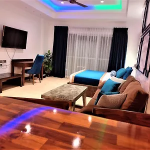 Apartment Ocean Breeze By Infinity